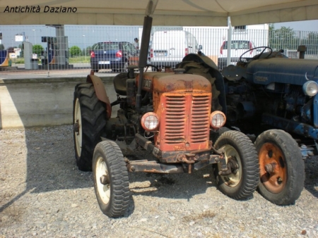 Trattore FIAT 25