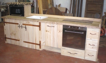 Cucina in fase di realizzazione