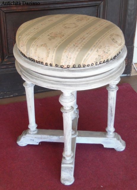 Sgabello Shabby Chic da pianoforte