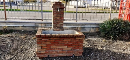 Fontana in mattoni