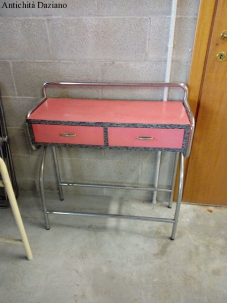 Mobiletto con 2 cassetti