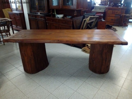 Tavolo rustico