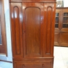 Armadio un anta in mogano