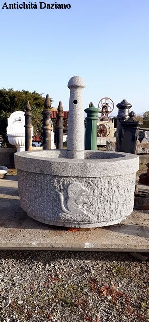 Fontana in pietra