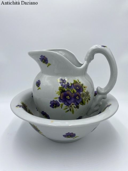 Brocca a catino in ceramica stile olandese