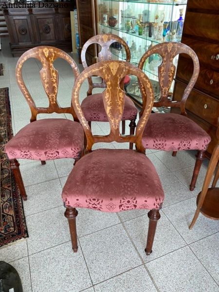Quattro sedie in noce con intarsi epoca 800