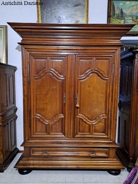 Armadio in noce ‘600