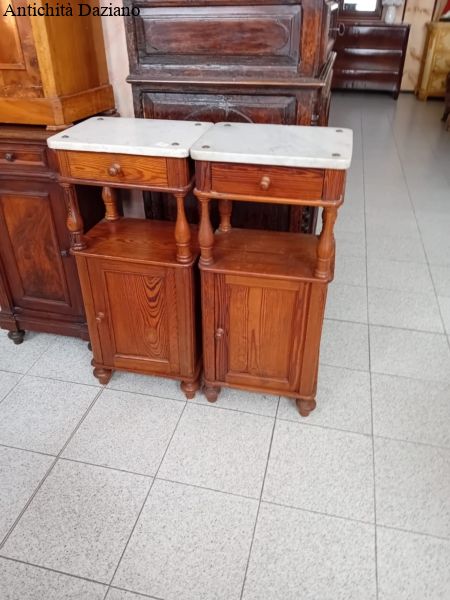 Coppia comodini con marmo