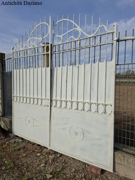 Cancello in ferro primi 900