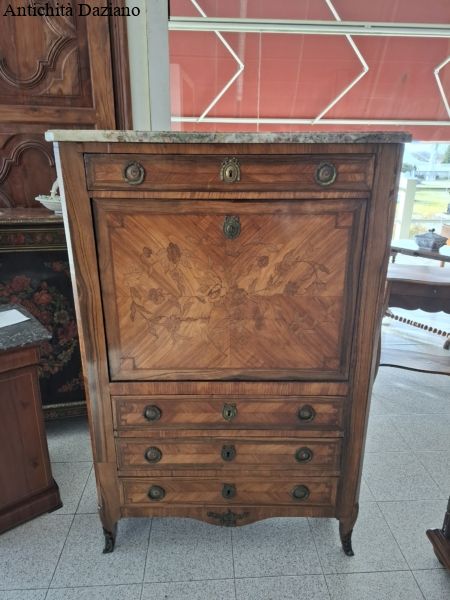 Secretaire con intarsi