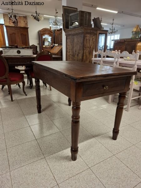 Tavolo a libro in castagno