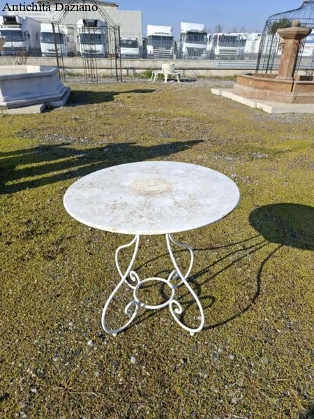 Tavolo rotondo in ferro