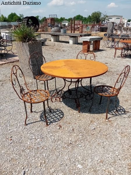 Tavolo in ferro pesante diametro 120 cm