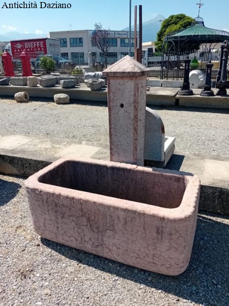 Fontana in marmo di Verona